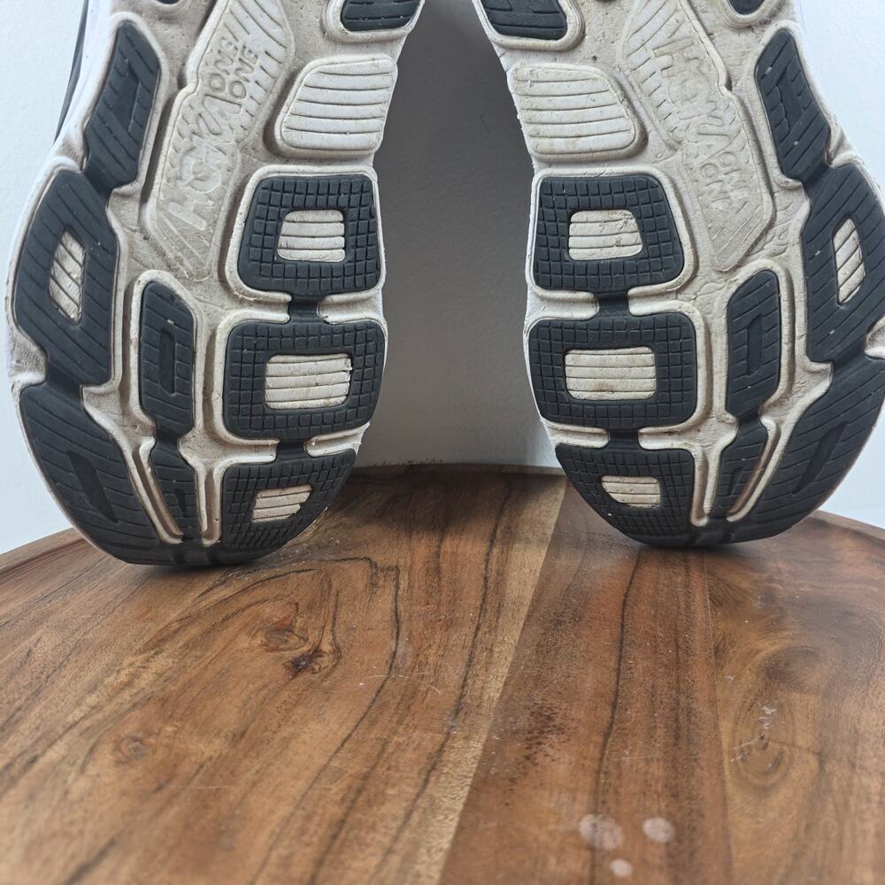 Hoka One One Bondi 7 Womens Black And White Size 9.5 Athletic Shoes 1110519 BWHT - Picture 10 of 12